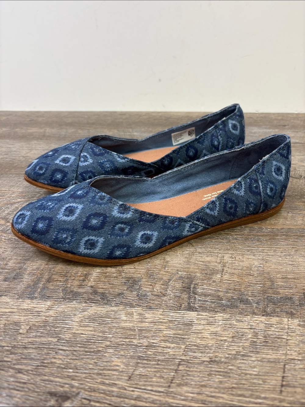 TOMS Jutti Blue Ikat Print Ballet Flats Women’s Size 8 New